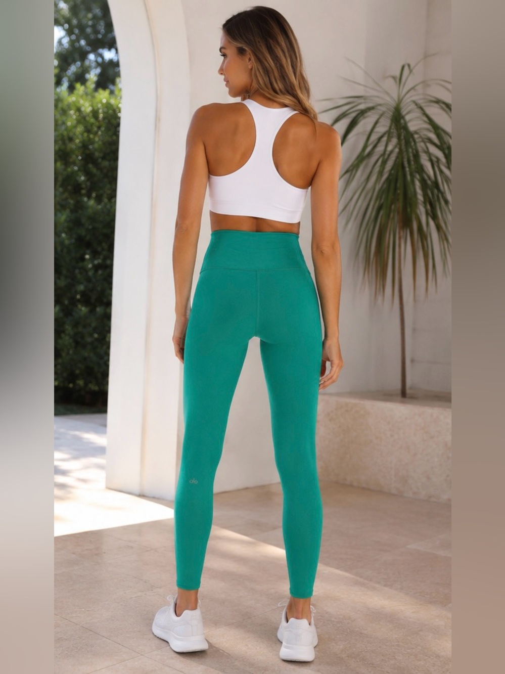 ALO Yoga 7/8 High-Waist Leggings in Emerald Isle - NWT - XS